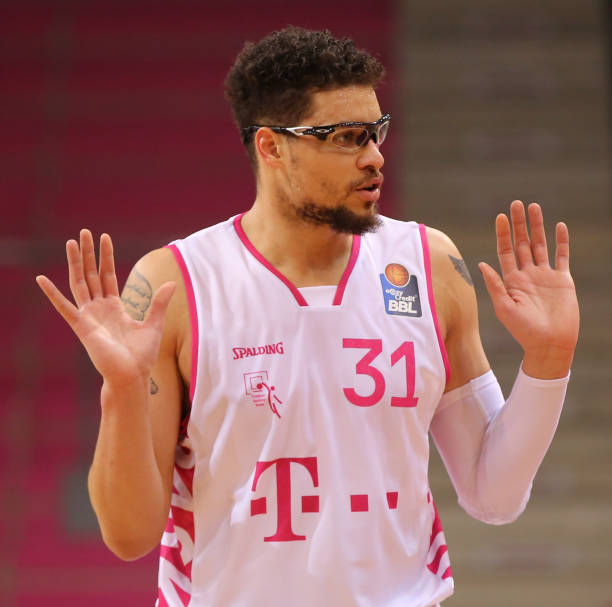 吉林队的防 吉林队的防