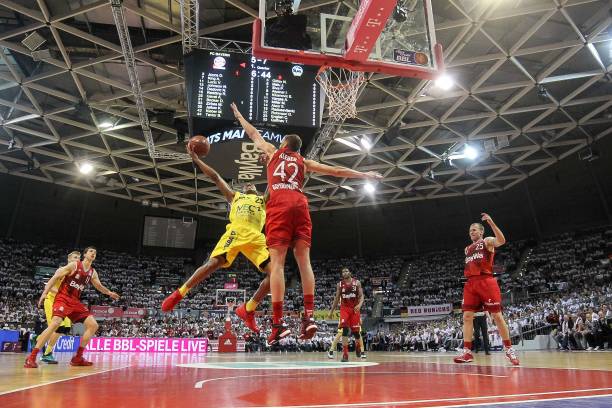 双后腰或三 双后腰或三